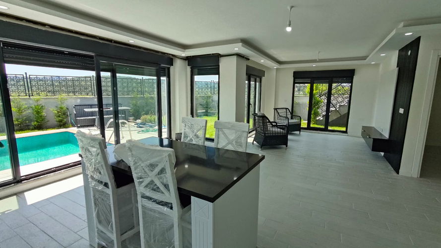 Citizenship-Eligible Villa for Sale in Istanbul, Interior - 2