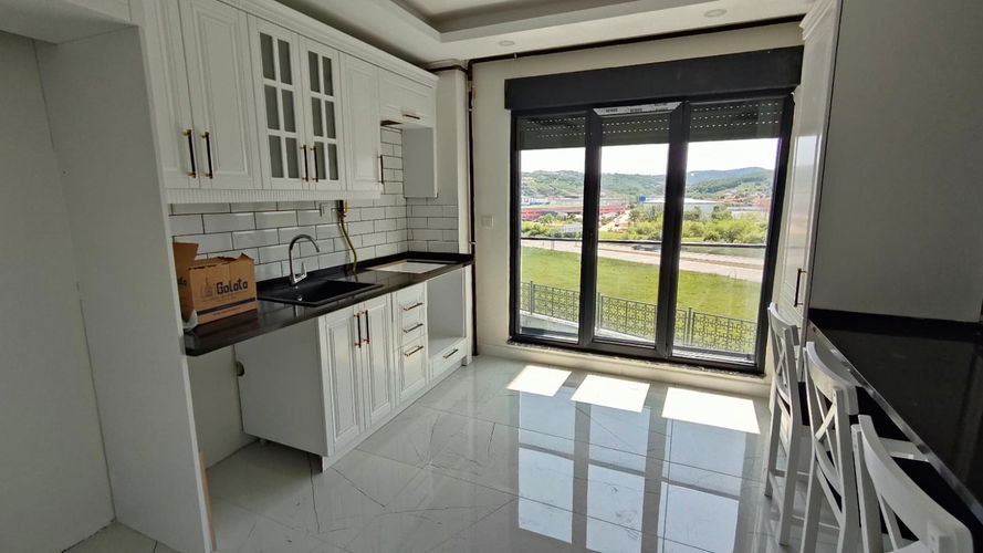 Citizenship-Eligible Villa for Sale in Istanbul, Interior - 3
