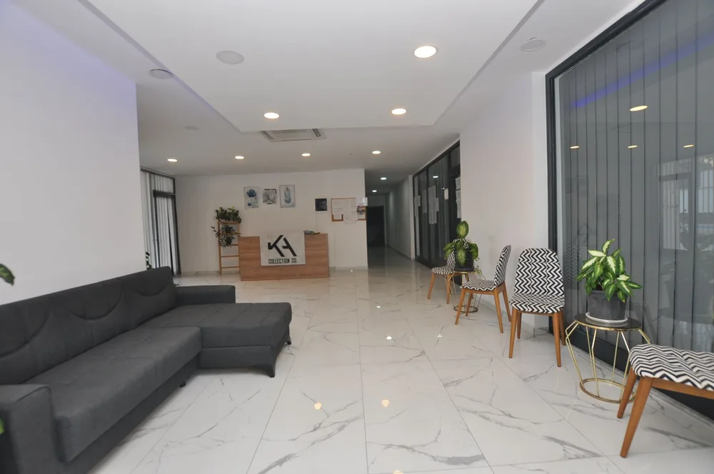  Interior - 11