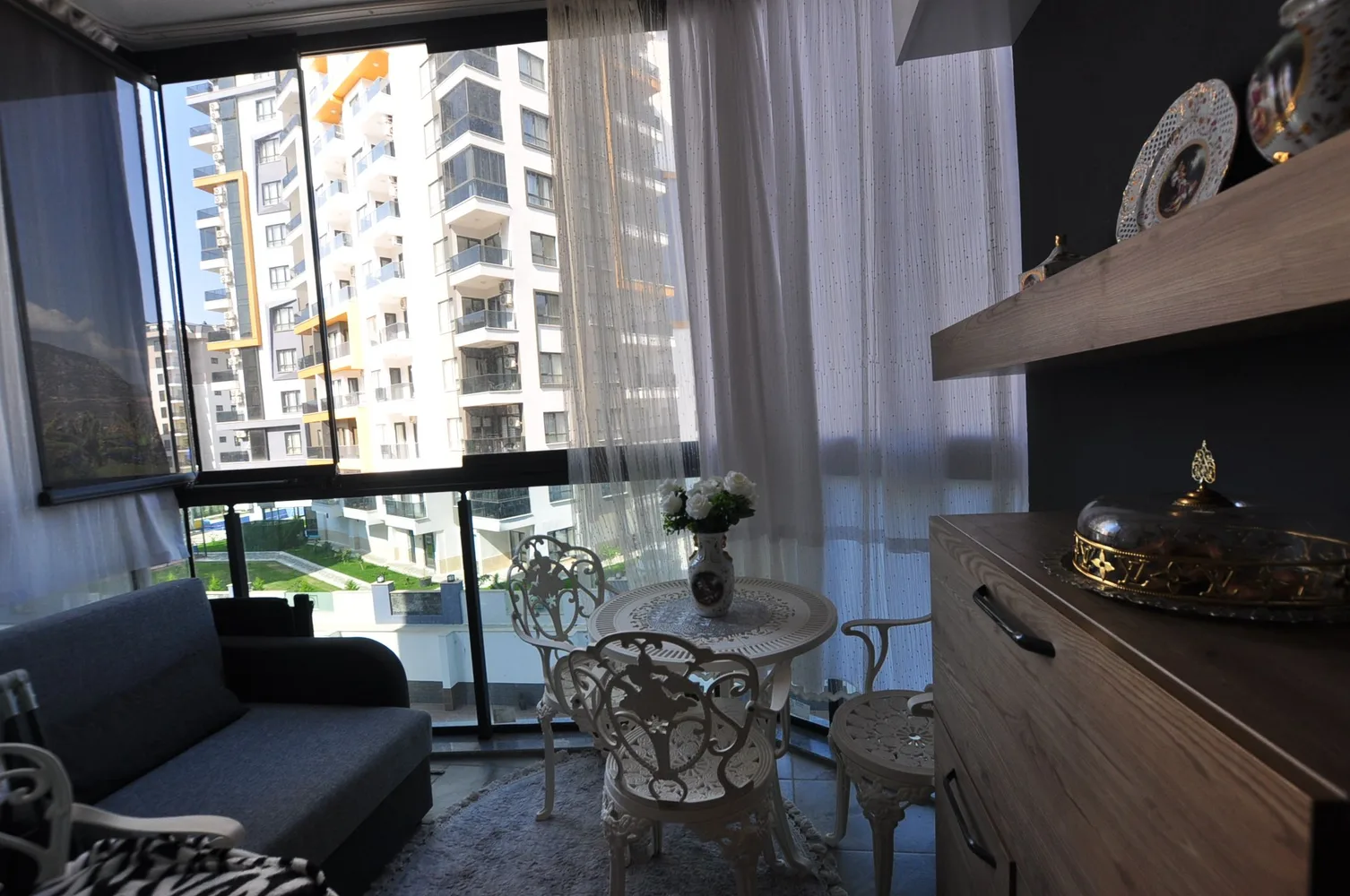 Interior - 13