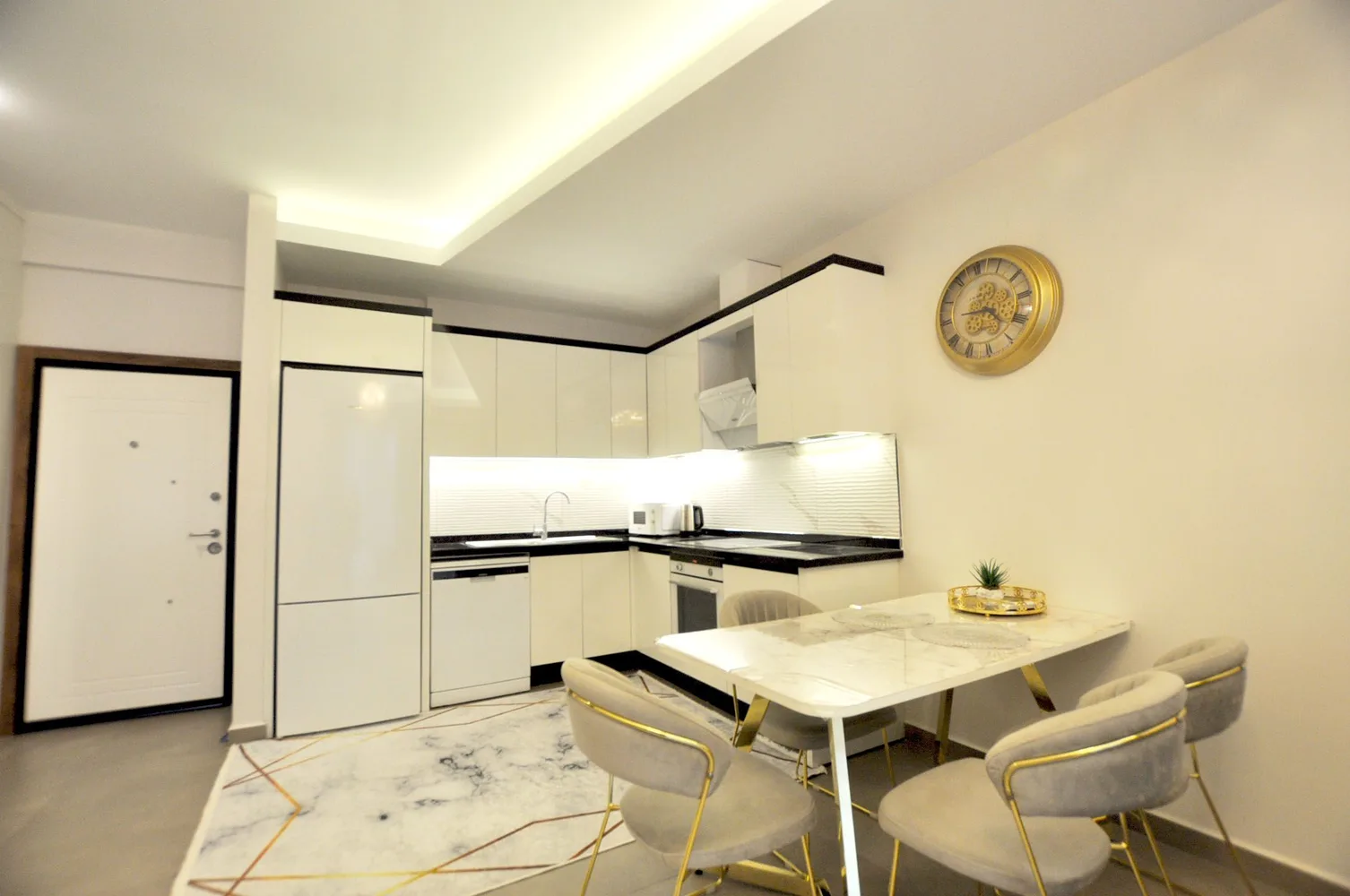 Furnished flat in the Yenisey 8 Residence, Mahmutlar, Alanya Interior - 2