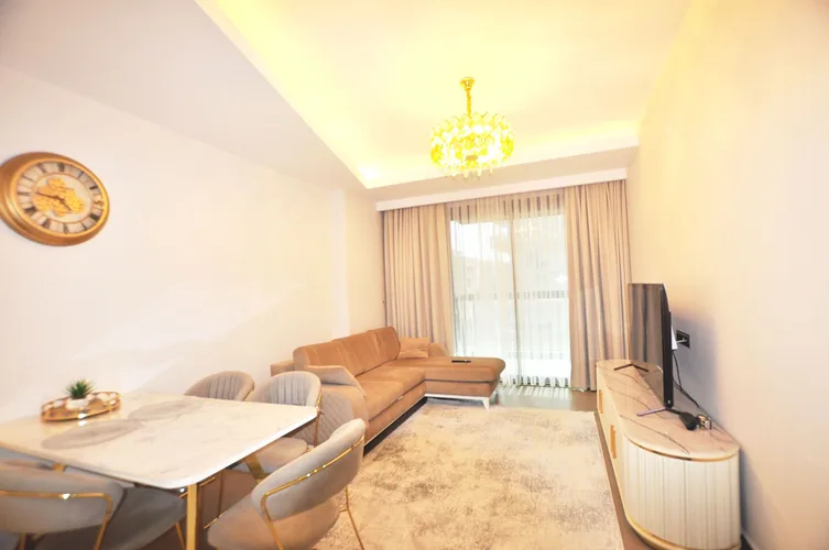 , Interior - 4