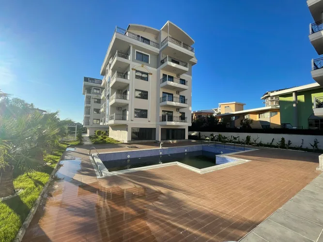 Golden Hıgh, Exterior - 2