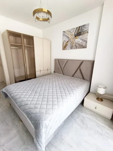 , Interior - 4