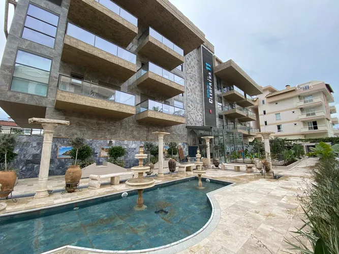 Smart Of Cleopatra, Exterior - 3