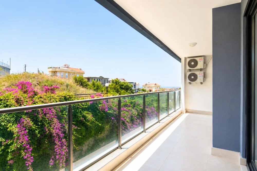 ECO BLUE Interior - 8