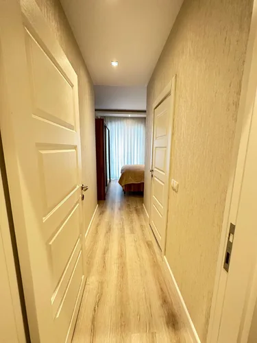 , Interior - 4