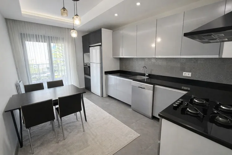Elif Apt, Exterior - 2