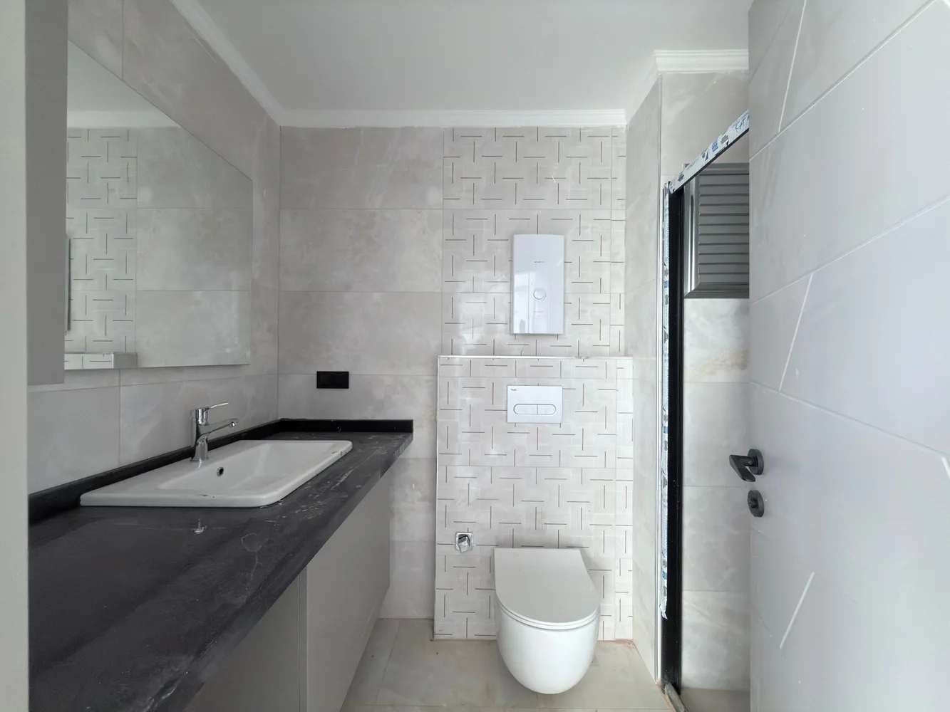 Momentus Residence Interior - 11