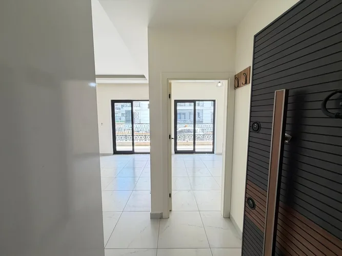 Best Life 11, Interior - 4
