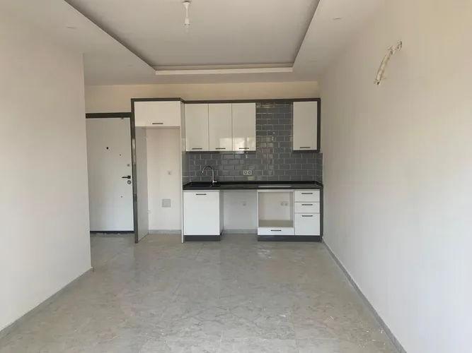 , Interior - 4