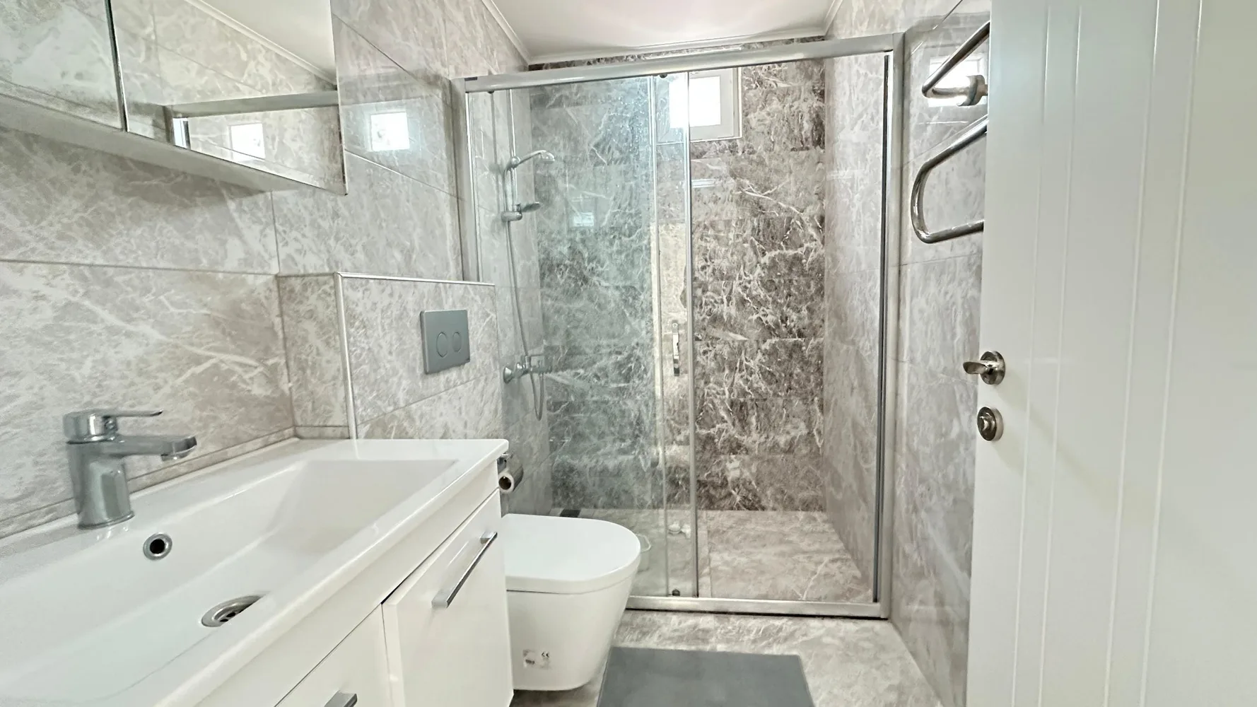 Квартира з видом на басейн на продаж у Calypso Residence, Аланія Interior - 14