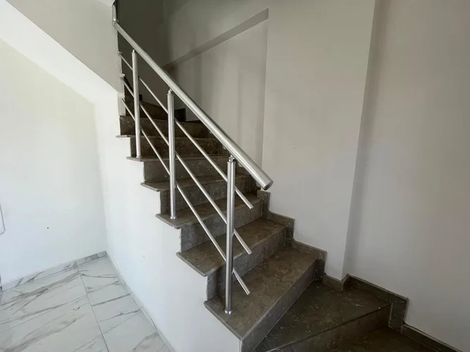 , Interior - 3