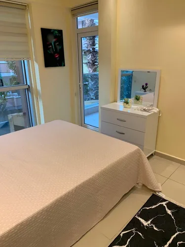 , Interior - 4