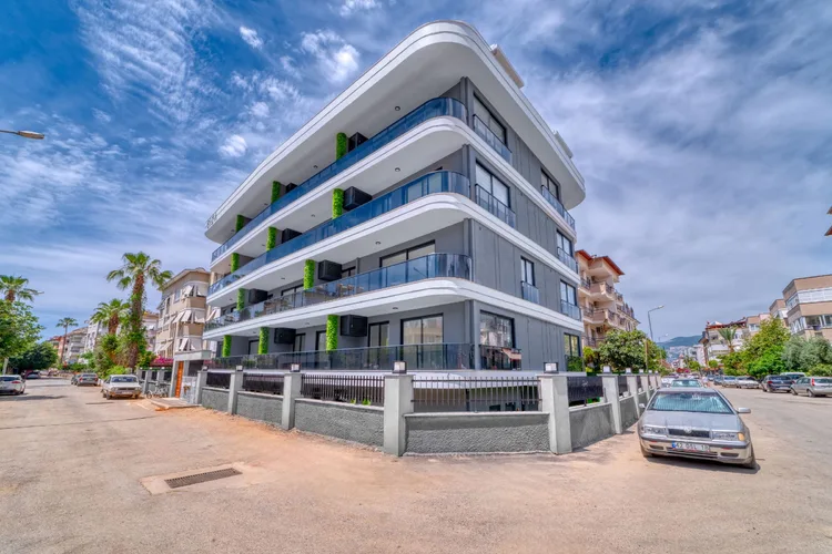 Euro Excelence Q Oba, Exterior - 1
