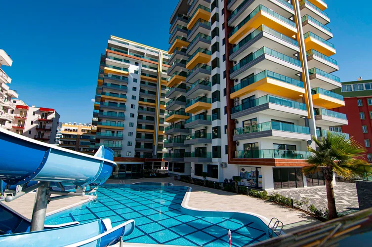 Kurt Safir Euro 20, Exterior - 2