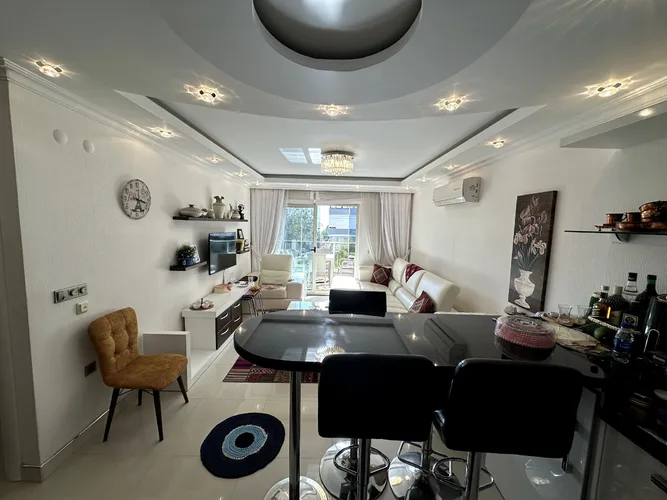 , Interior - 4