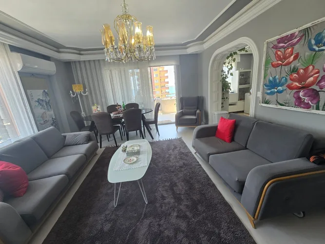 , Interior - 4