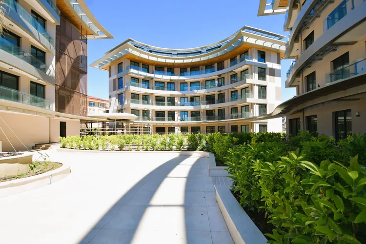 Down Town Oba, Exterior - 1