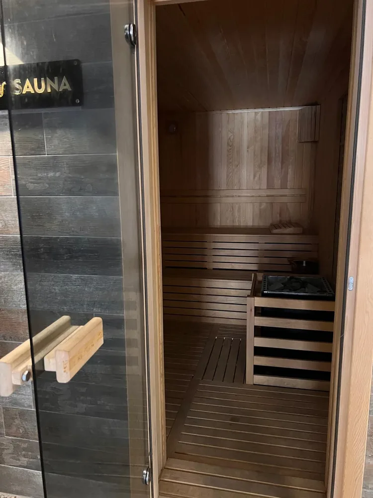 Royal Premium Facilities - 18