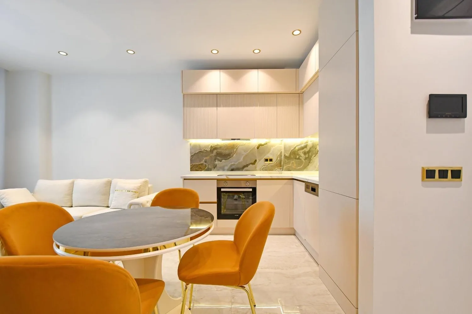 Best Home 45 Excellence  Interior - 3