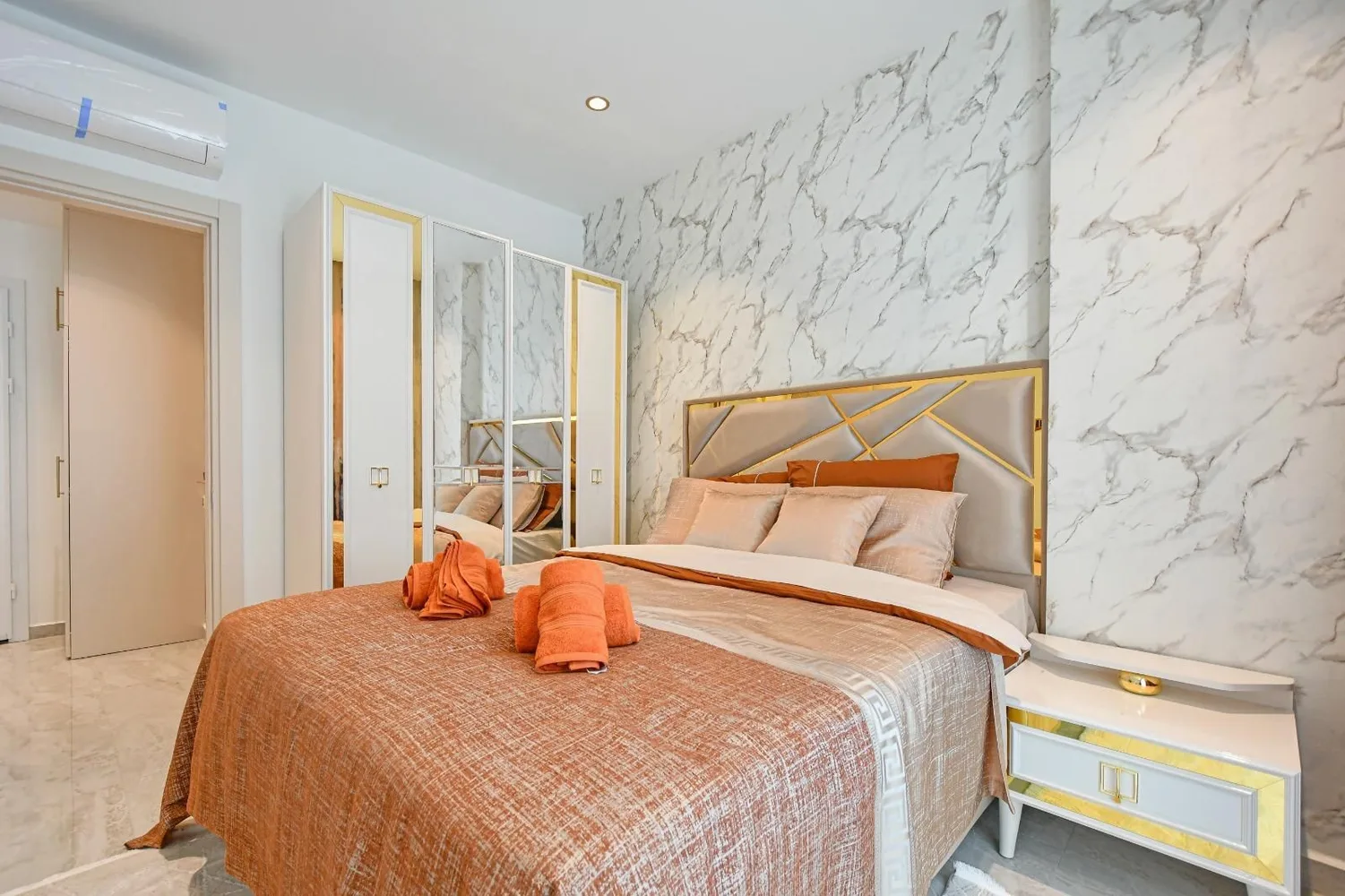 Best Home 45 Excellence  Interior - 9