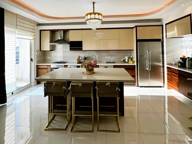 , Interior - 2
