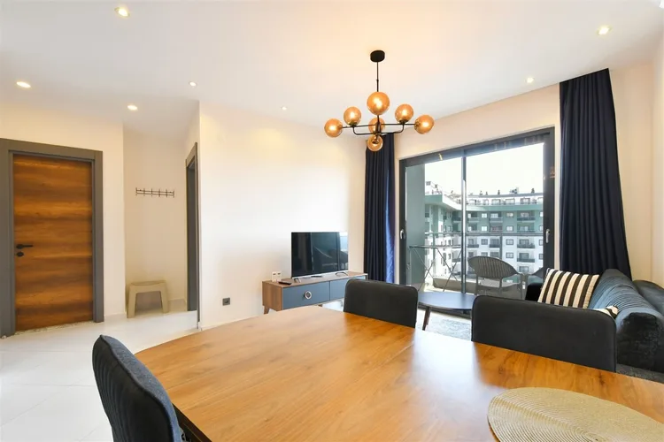 , Interior - 4