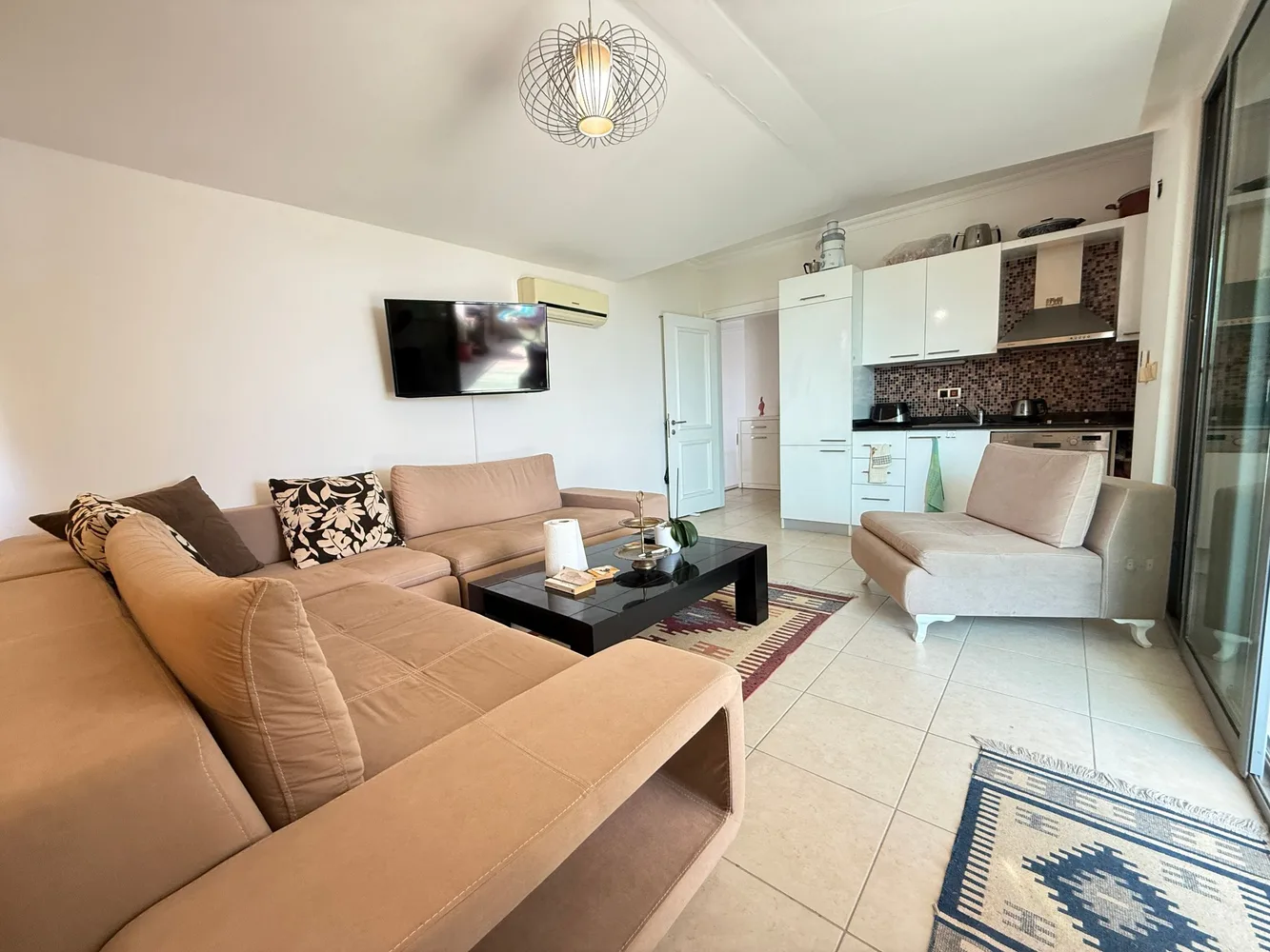 Olive City Interior - 8