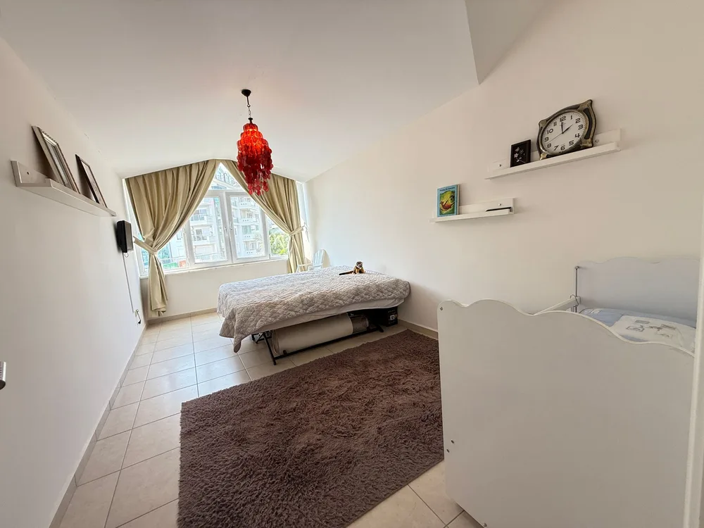 Olive City Interior - 11