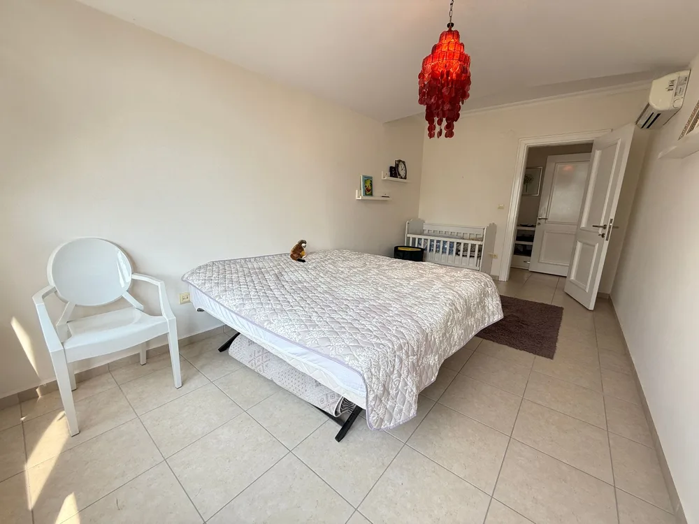 Olive City Interior - 12