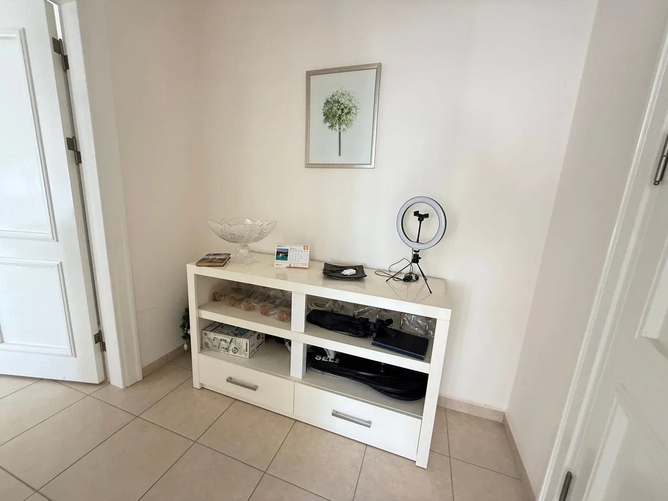 Olive City Interior - 13