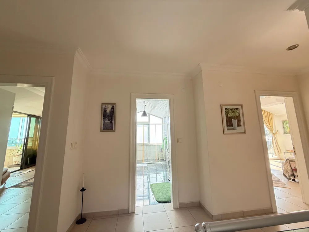 Olive City Interior - 21