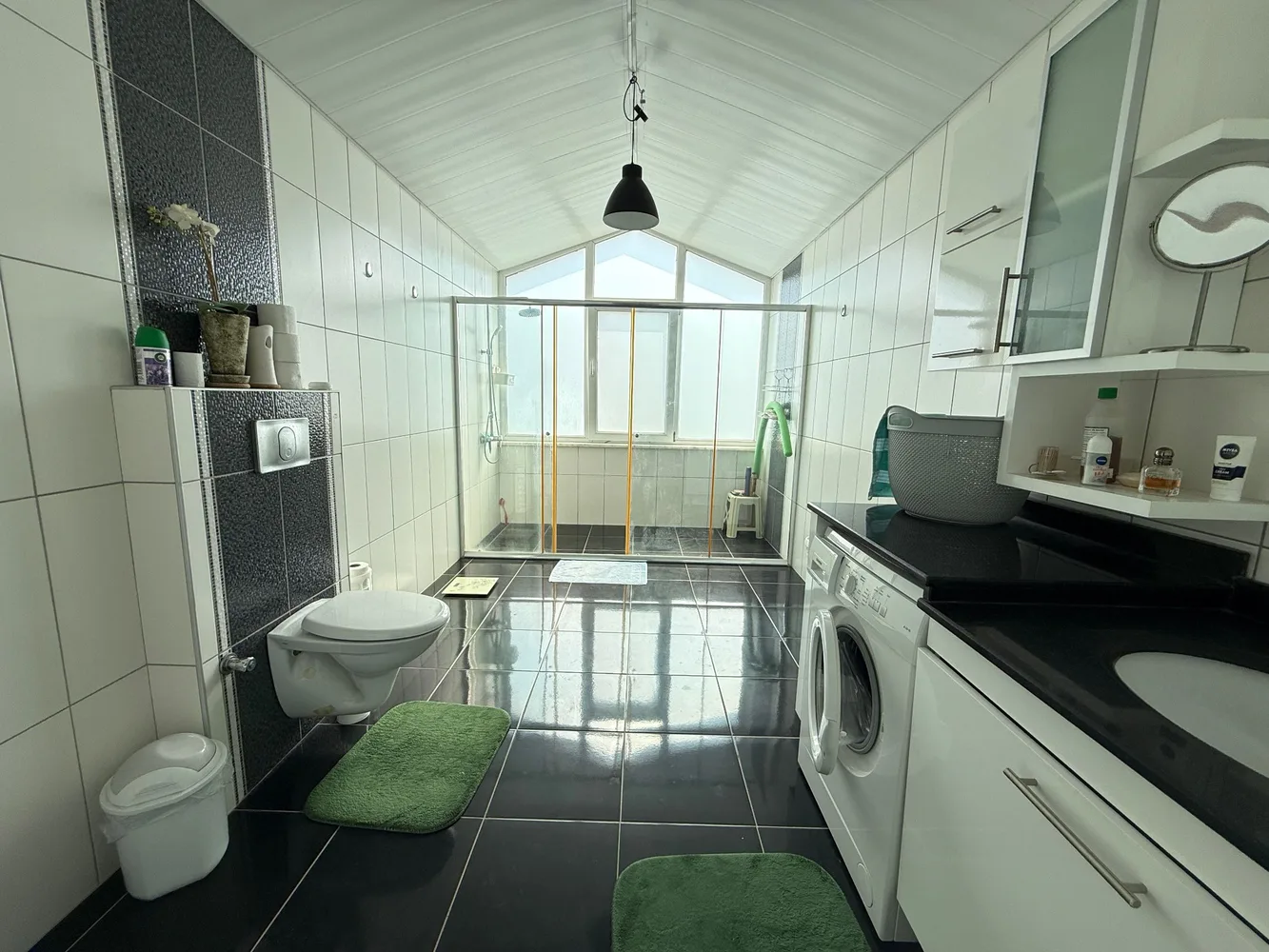 Olive City Interior - 23
