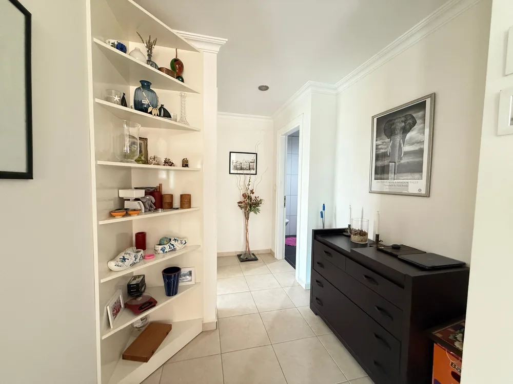 Olive City Interior - 35