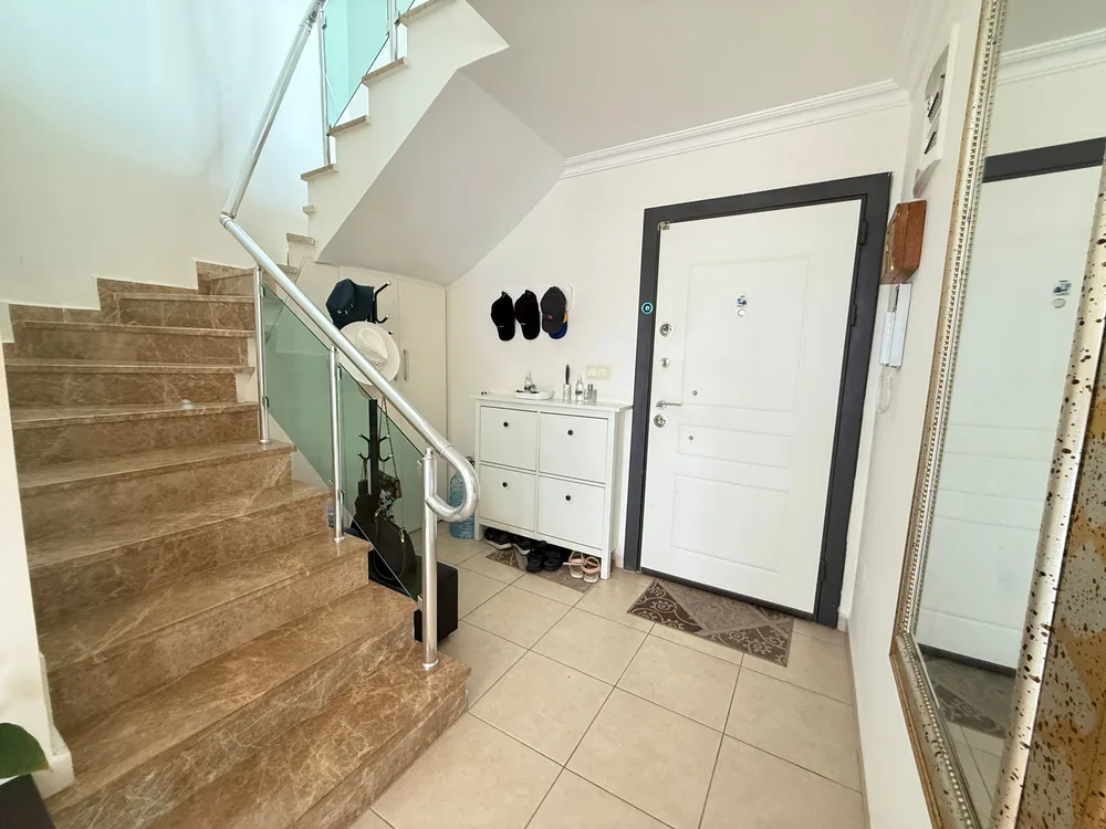 Olive City Interior - 48