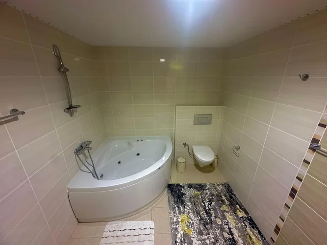 , Interior - 3