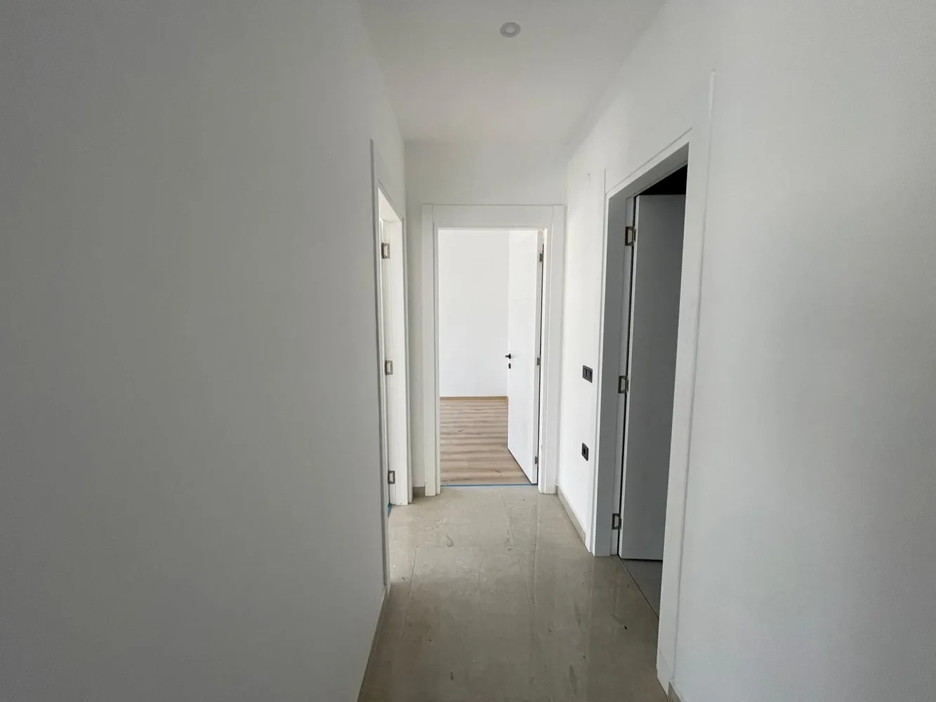 Pool-Facing New Apartment in Aina Garden Alanya Interior - 13