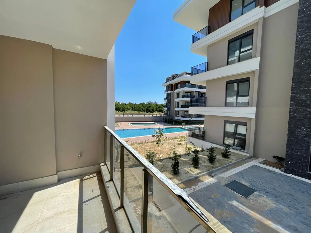 Pool-Facing New Apartment in Aina Garden Alanya Interior - 3