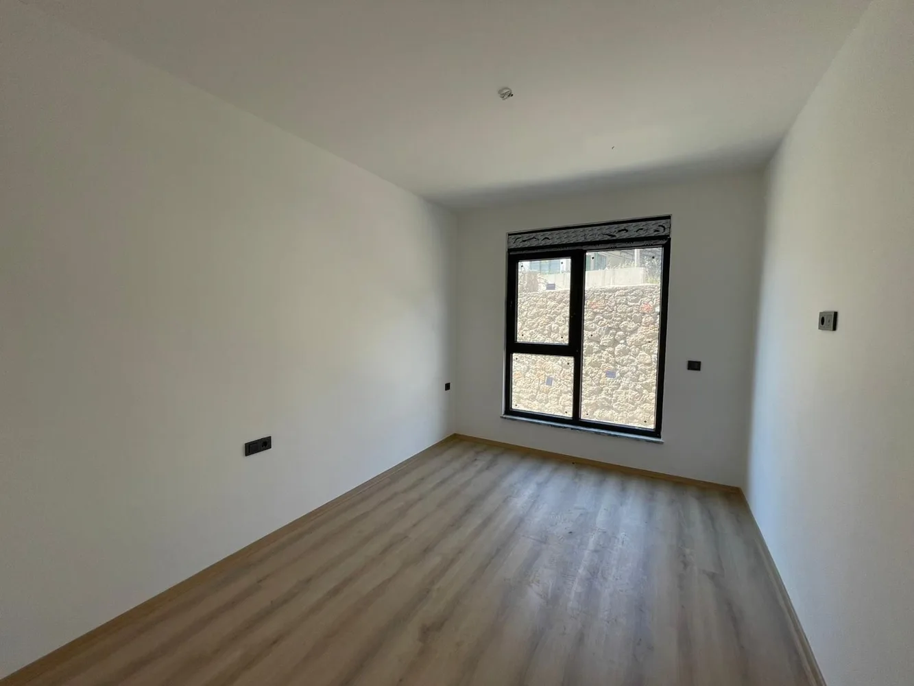 Pool-Facing New Apartment in Aina Garden Alanya Interior - 5