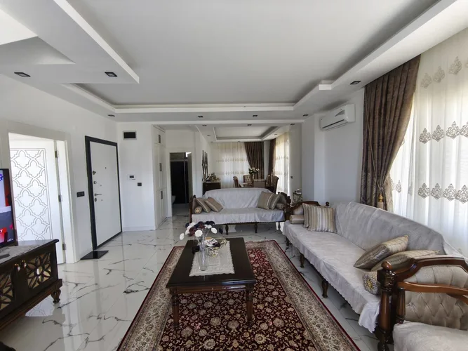 Gold Premium 1, Interior - 3