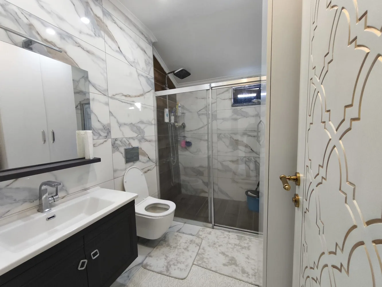 Gold Premium 1 Interior - 11