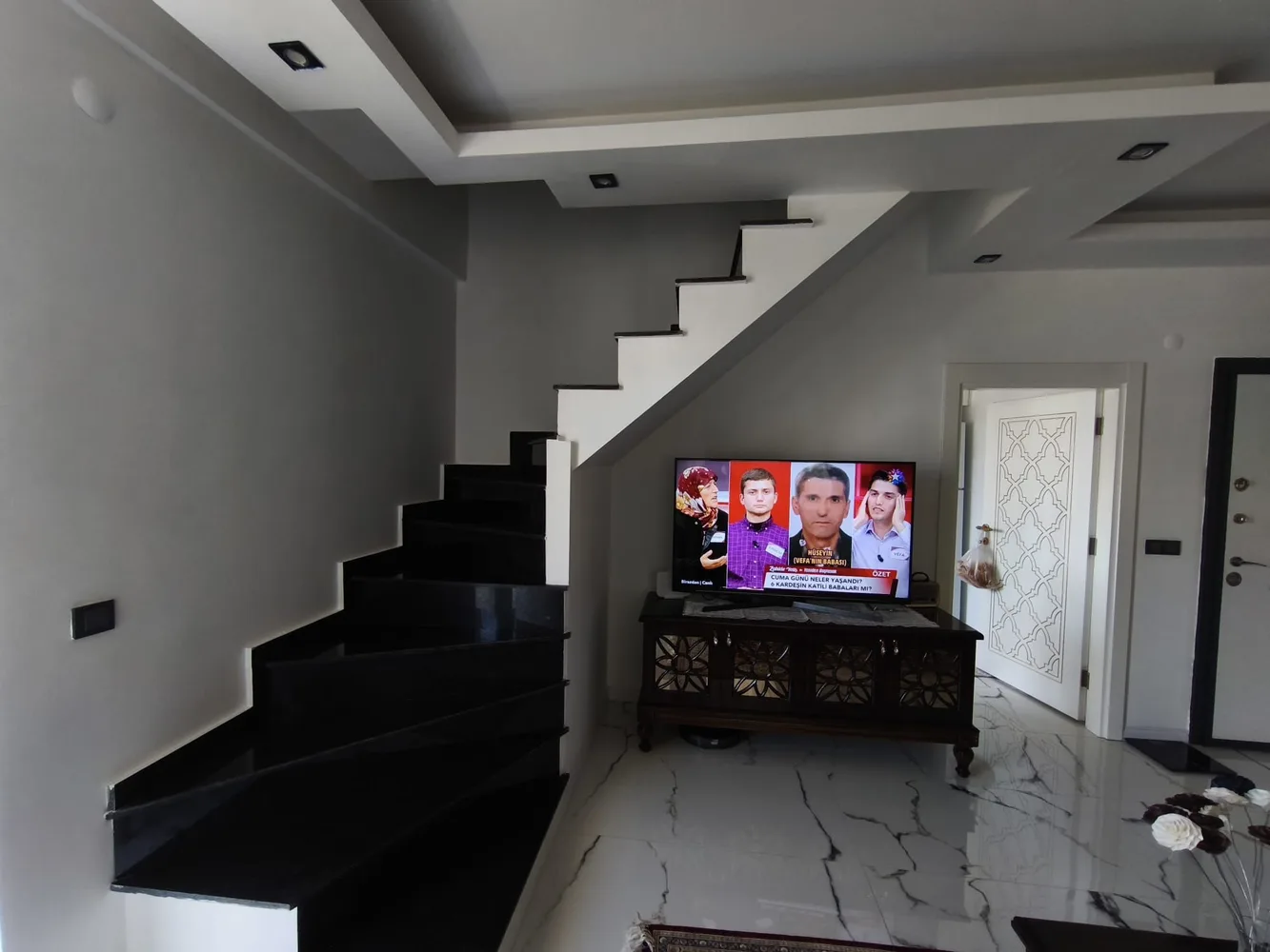 Gold Premium 1 Interior - 10