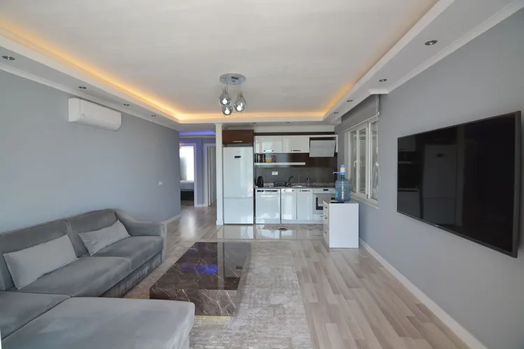 , Interior - 4