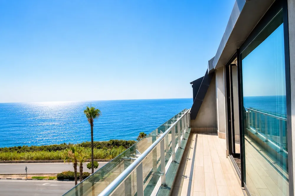 Квартира премиум-класса на первой линии моря в Via Loft Residence, Аланья Exterior - 2