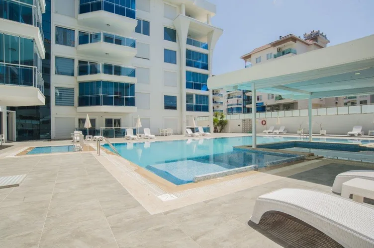 White Line Residence, Facilities - 2