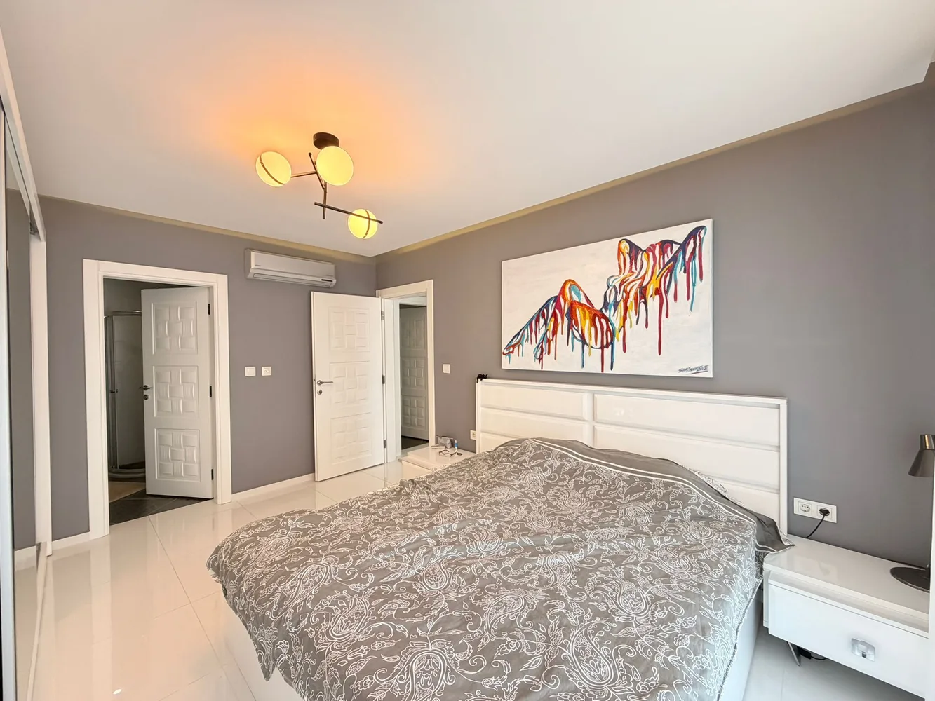 Furnished Apartment for Sale in White Line Residence, Alanya Interior - 5