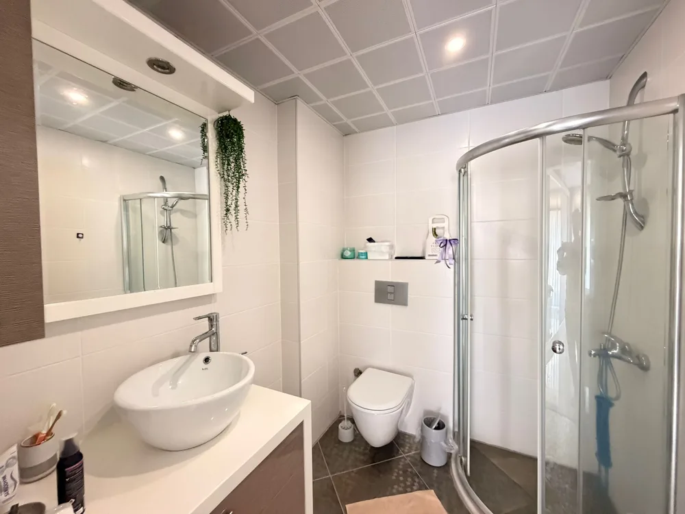 Furnished Apartment for Sale in White Line Residence, Alanya Interior - 19