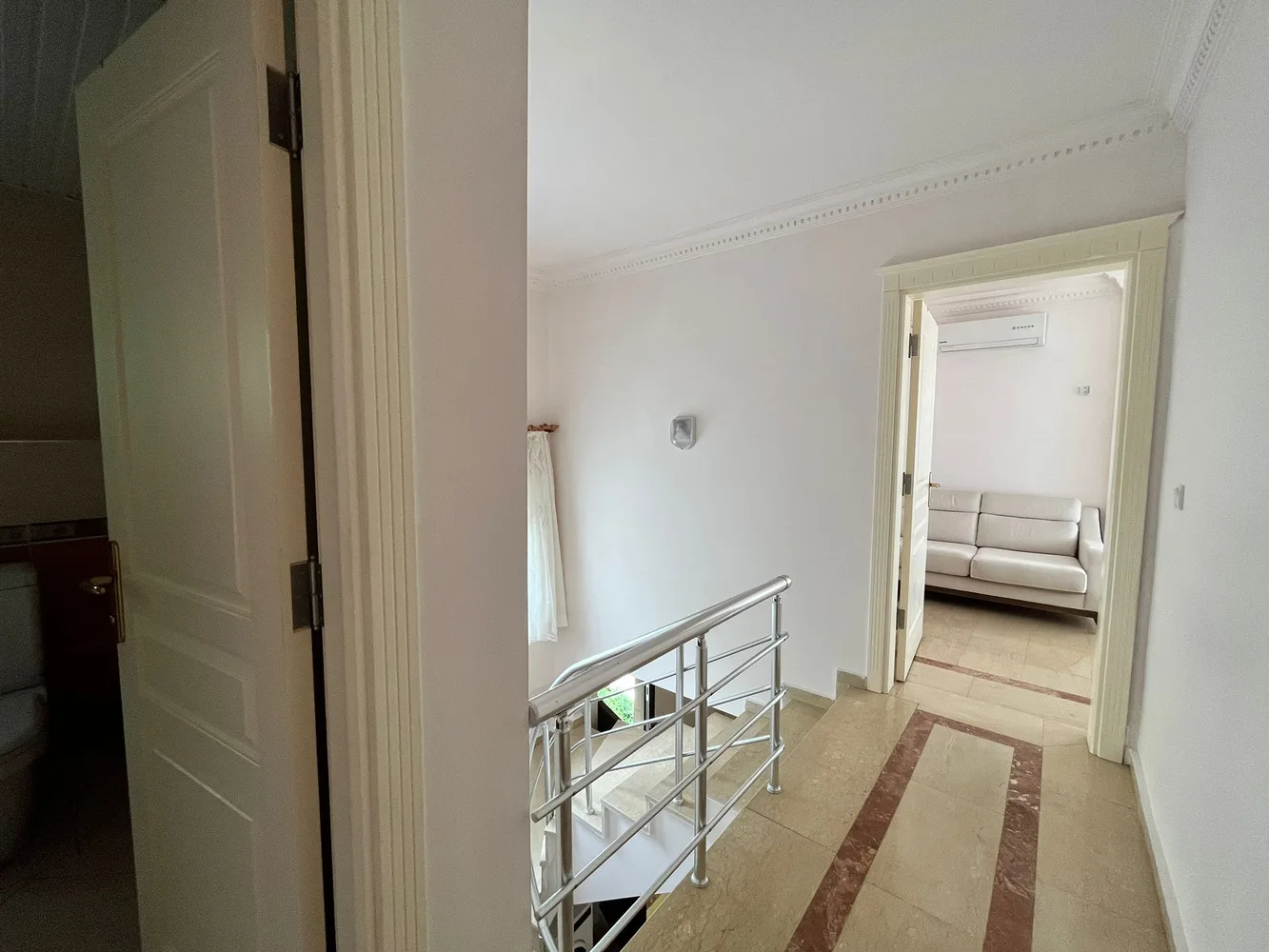 Müstakil Havuzlu Villa Tepe Interior - 17
