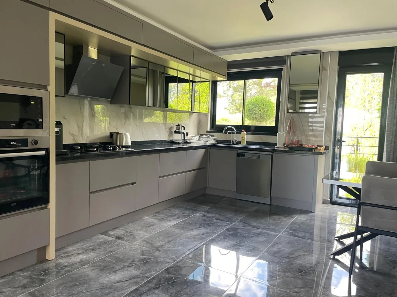 Вилла в Алании с видом на Средиземное море и замок Алании. Interior - 4